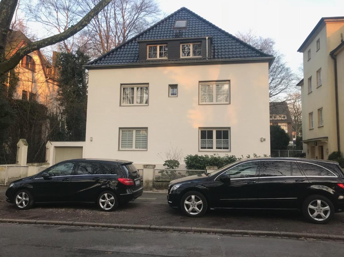 Erdgeschoss Apartment Am Park Im Theaterviertel In Oberhausen Exterior foto